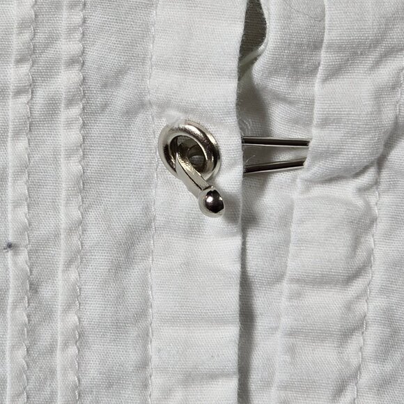 Quizz Stretch White Pintuck Blouse Hook Front Fitted Long Sleeve Size M - Picture 9 of 10